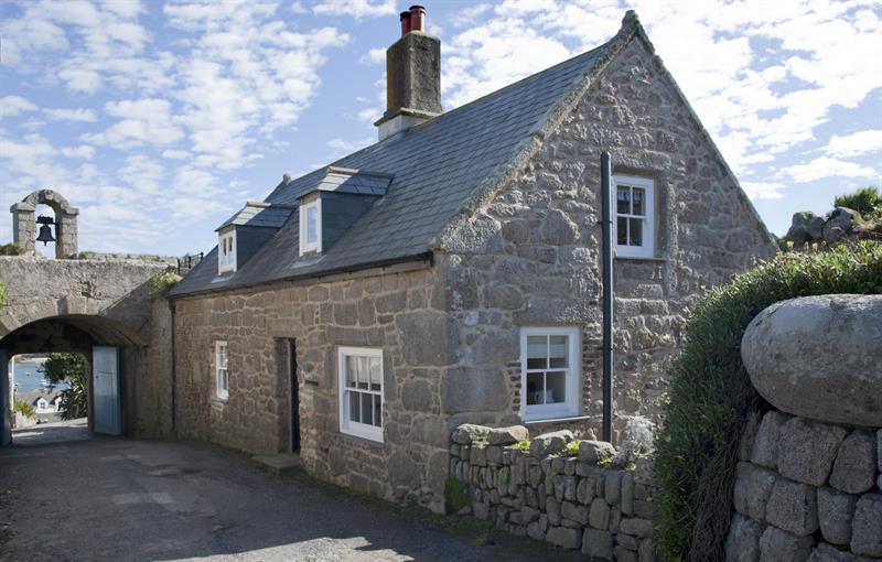 Cottages DuchyOfCornwall GatehouseCottageStMarysIslesOfScilly