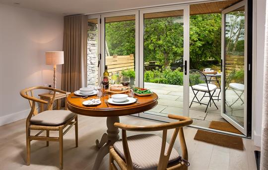 Dining inside or out?