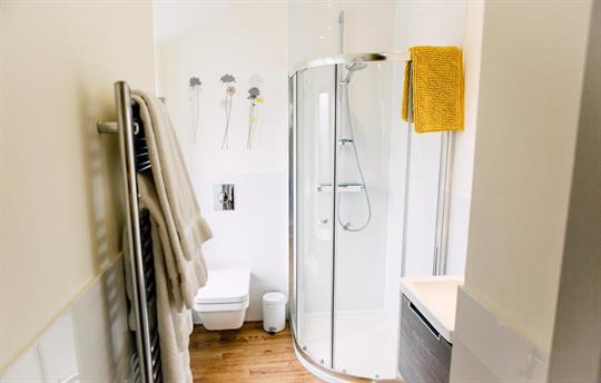 En suite (one of five)