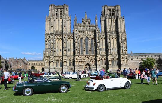 Vintage Cars at Wells Cathedral