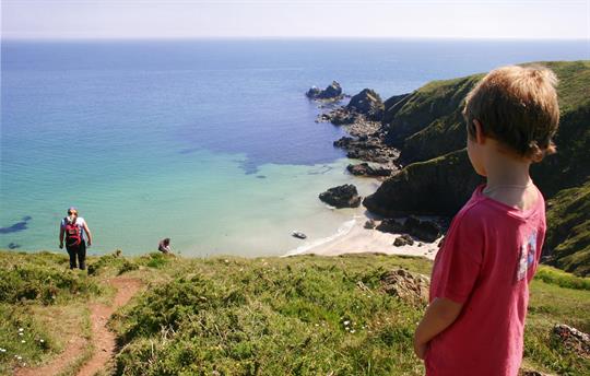 At least 14 beaches within 10 min