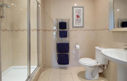 Twin bedroom en-suite