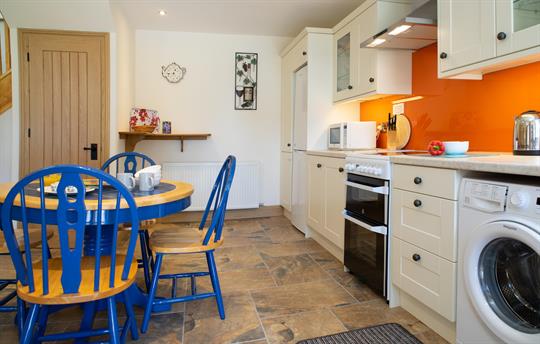 Cych cottage kitchen diner