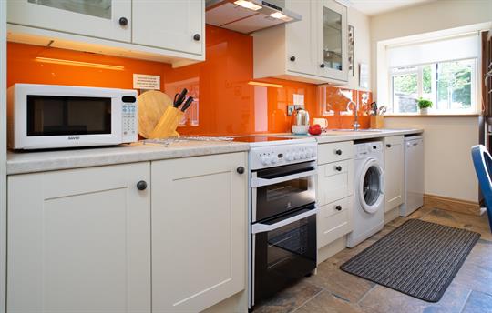 Cych cottage kitchen