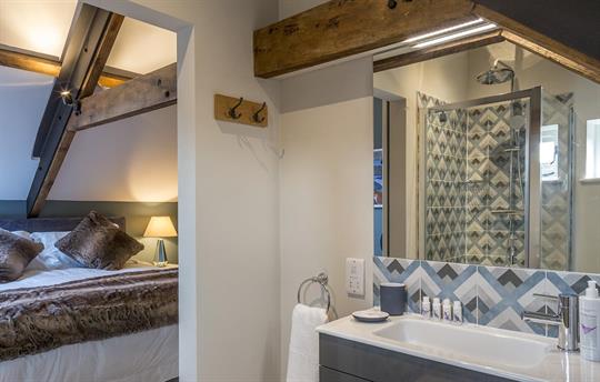  Bedroom 1 (en suite)