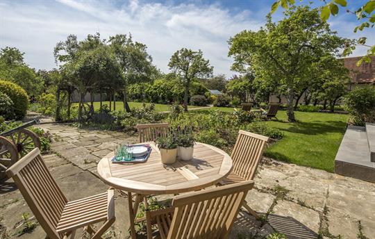 Dine Privately In Enchanted Gardens