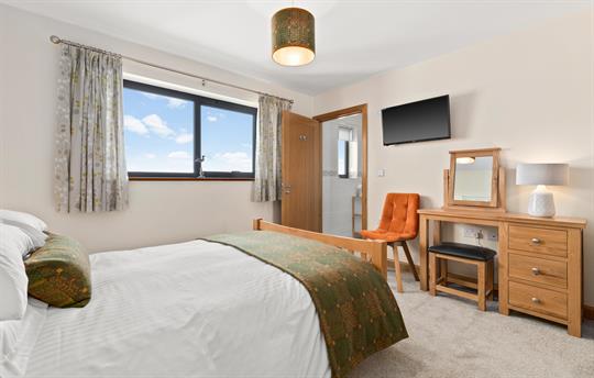 Luxury en suite bedroom