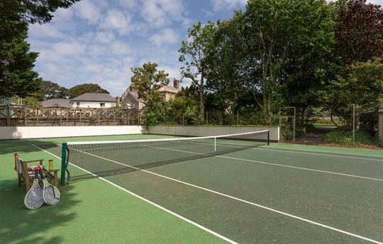 Tennis at Broomhill Manor