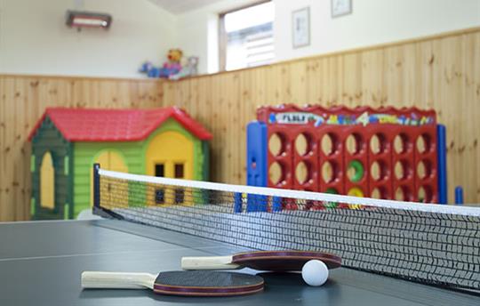 Games room + area for 5's and under