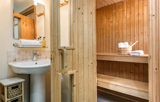 Broadmea Barn Relaxing Sauna