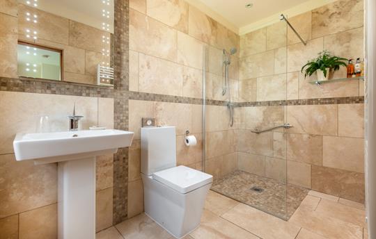 Ensuite to field view master bedroom