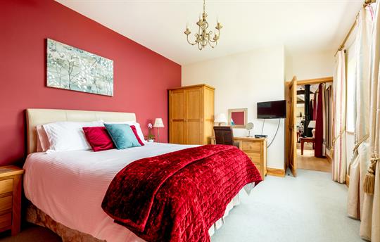 King bedroom, views over the fields