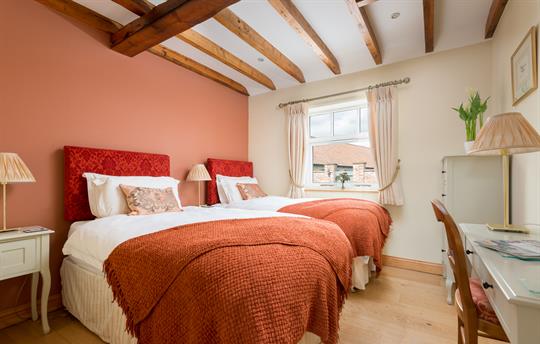 Twin bedroom which can also be superking