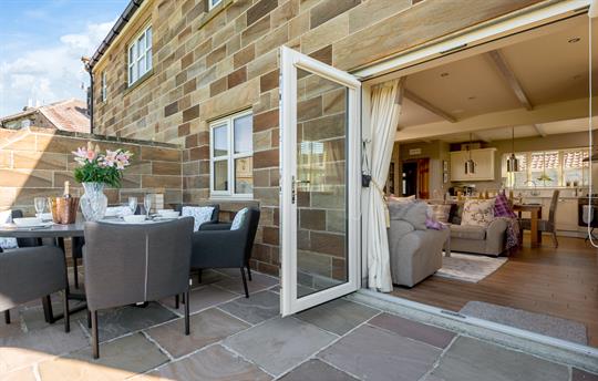 Ewelands House stunning balcony