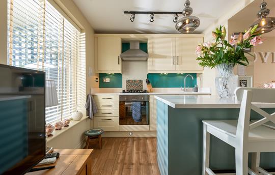 Ewelands Retreat kitchen and island area