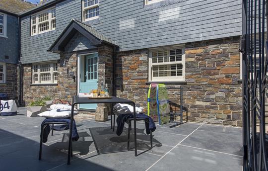 Wella Cottage from the courtyard