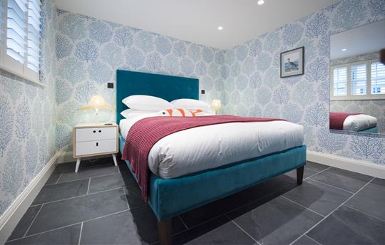 Juliot double bedroom