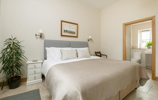Bedroom with en suite