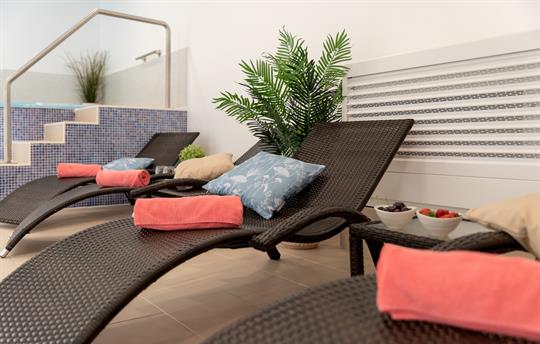 Ergonomic relaxation beds in The Spa