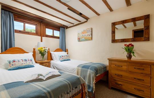 Cosy twin bedroom on the ground floor