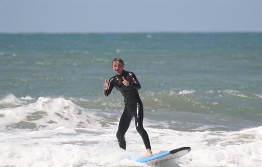 Learn how to surf at local surf schools