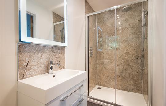 En suite shower room to master bedroom