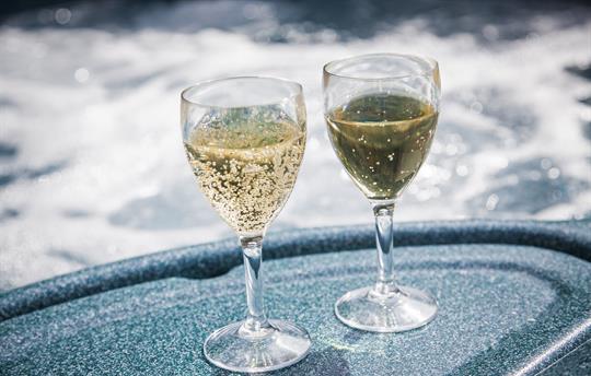 Relax in the hot-tub