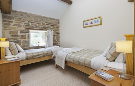 Uppergate Barn - twin