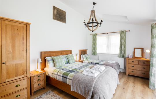 Bray Cottage Downstairs Bedroom (Double + Single)