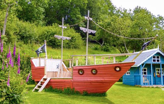 Pirate Ship & Wendy House