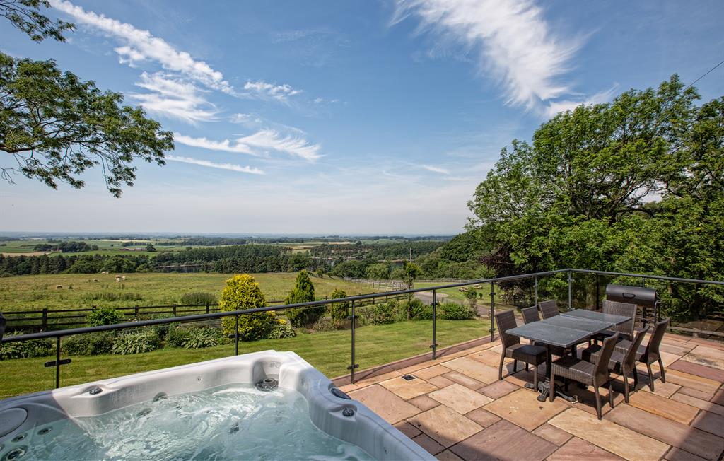 Orchard House hot tub and views