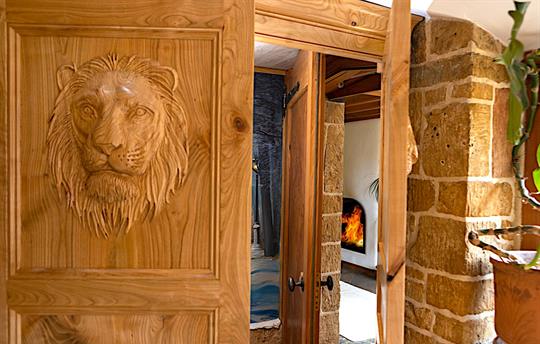 Through the wardrobe from Cobnut to Chestnut