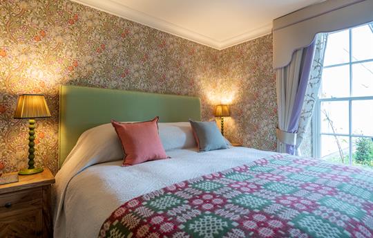 Downstairs en suite bedroom 2 