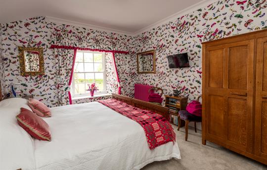 En suite, double bedroom 6 on the 1st floor