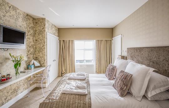 The Wright Suite with en suite