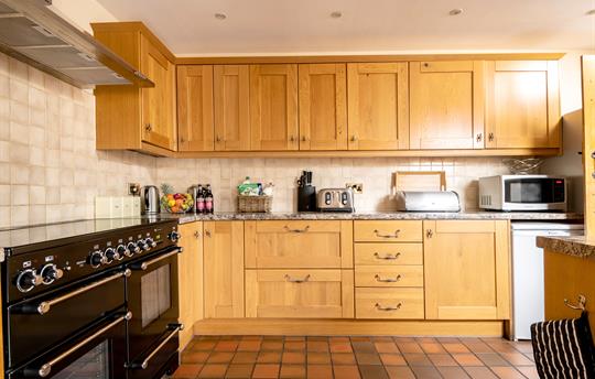 Well equipped kitchen ideal for self-catering