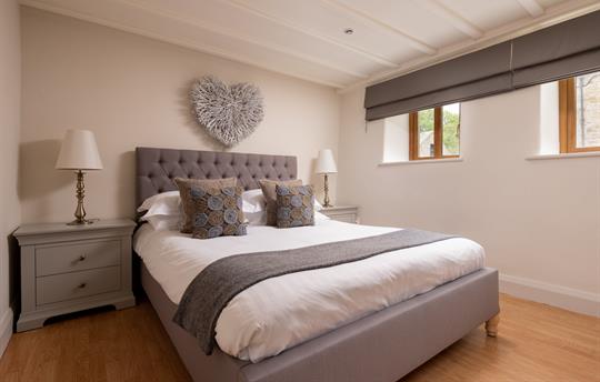 King Bedroom 1 Stable