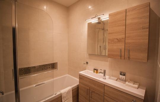 Main Bedroom Ensuite at Dalby Cottage