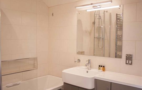 Family Bathroom of Keldy Cottage