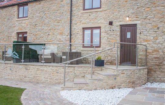 Front patio overlooking courtyard of Keldy