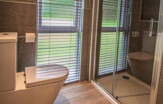Ensuite Shower Room in Maple Lodge