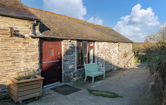 Lily Pad exterior, hot tub in separate gated area