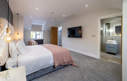 Bedroom with en suit