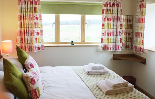 Corner bedroom in Early Mist