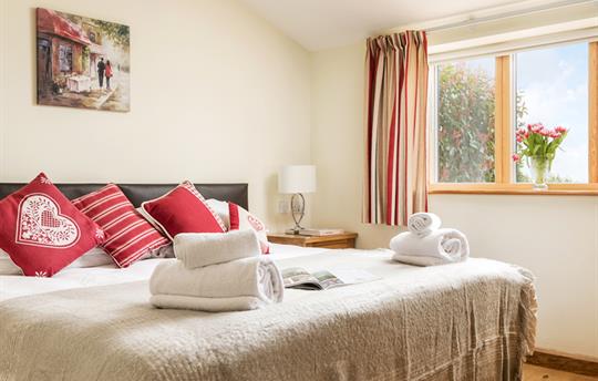 Early Mist bedroom with garden view