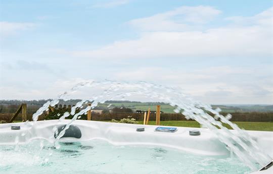 Countryside view from Early Mist hot tub