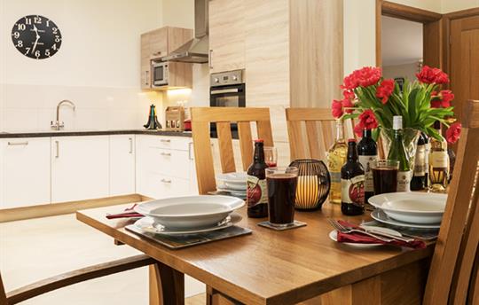 Hedgehunter kitchen and dining area