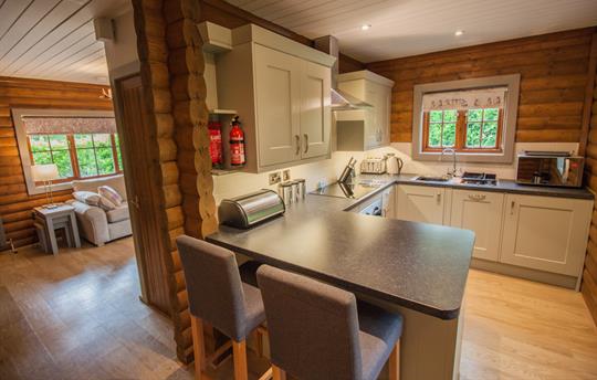 Kitchen with breakfast bar