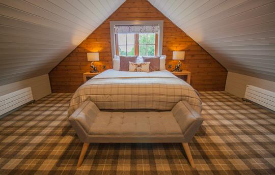 Main bedroom with king size bed