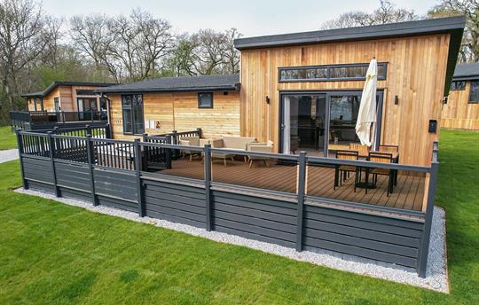 Hawthorn Lodge with spacious decking
